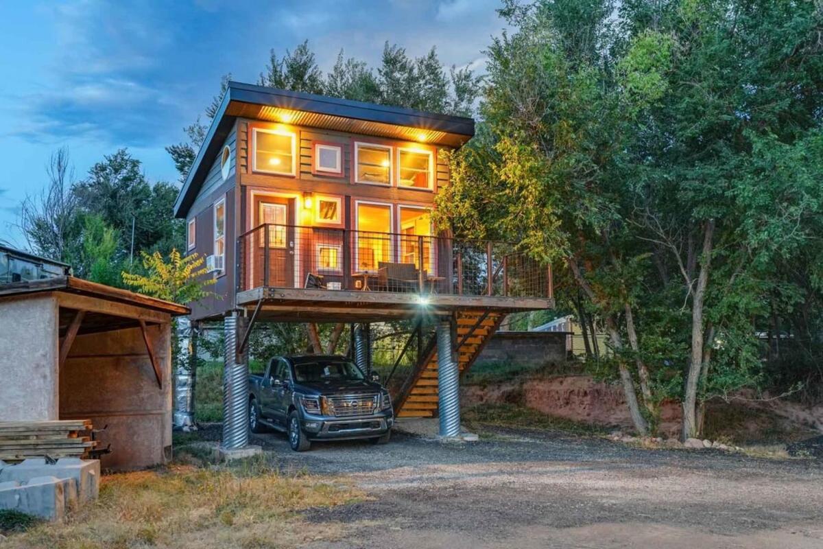Red Rock Treehouse Unique In Old Colorado City Colorado Springs Esterno foto